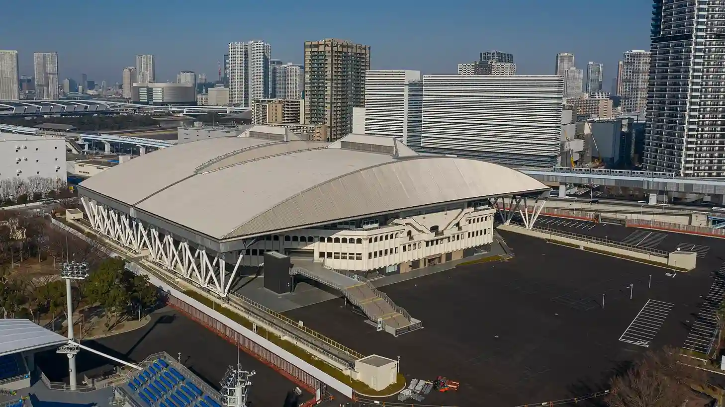 سقف متحرک Ariake Coliseum