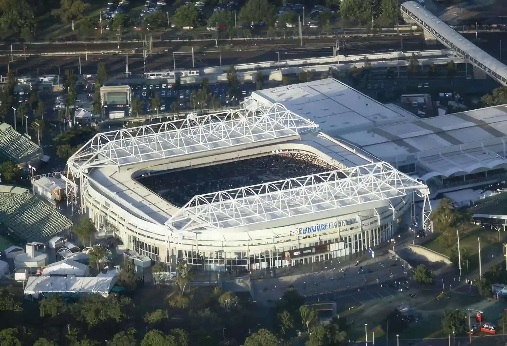 سقف متحرک Rod Laver Arena