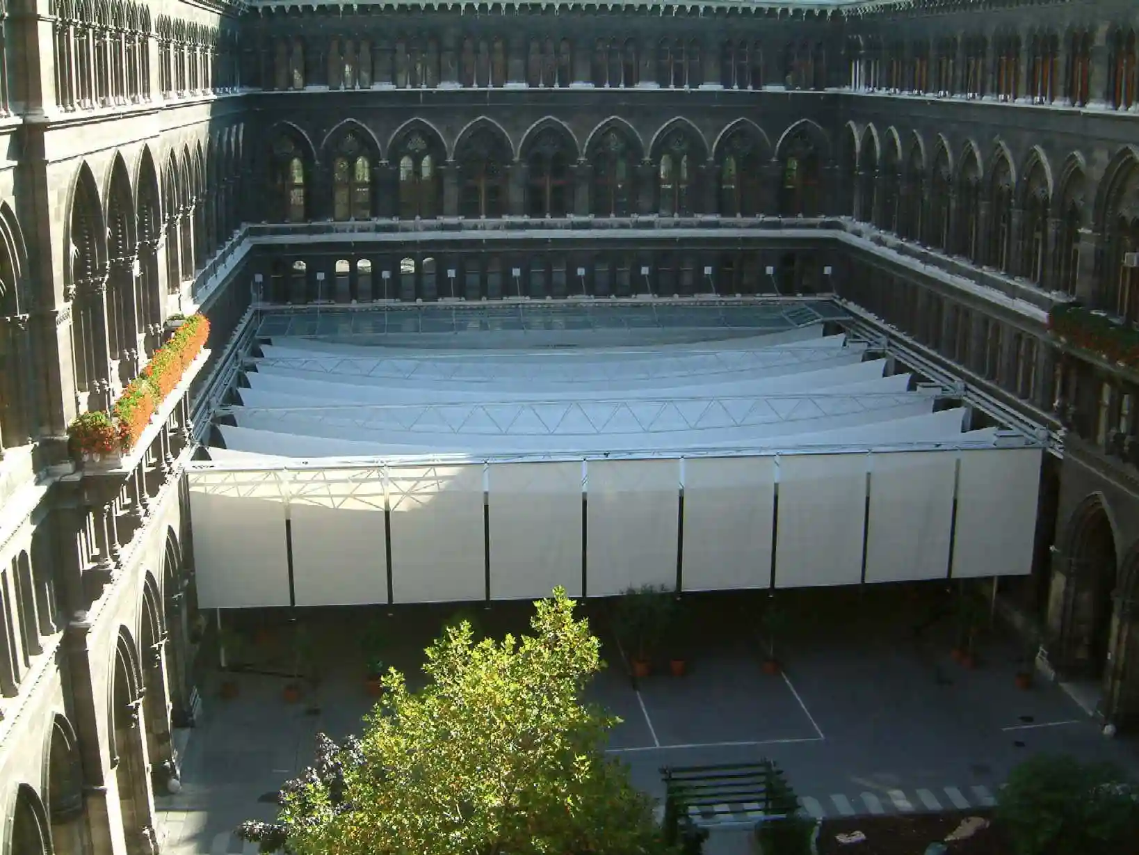 سقف متحرک Vienna City Hall